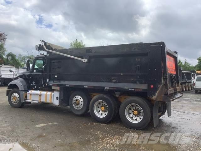 Mack GU713 Kiper kamioni