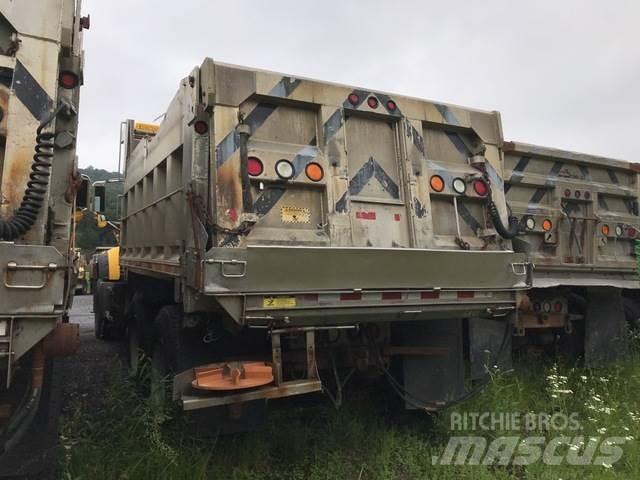 Mack GU713 Sniježne daske i  plugovi