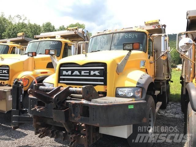 Mack GU713 Sniježne daske i  plugovi