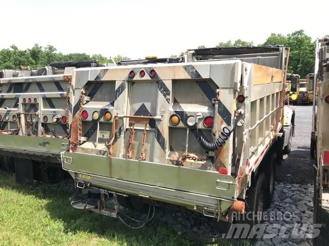 Mack GU713 Sniježne daske i  plugovi