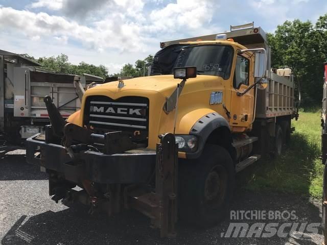 Mack GU713 Sniježne daske i  plugovi