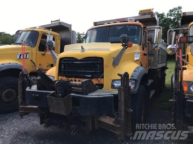 Mack GU713 Kiper kamioni