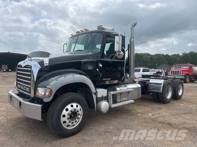 Mack GU713 Traktorske jedinice