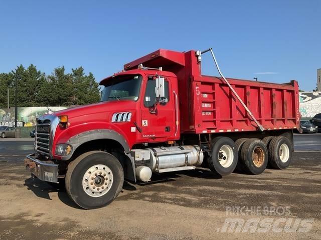 Mack GU713 Kiper kamioni