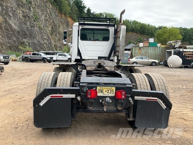 Mack GU713 Traktorske jedinice