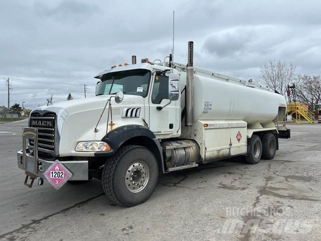 Mack GU813 Kamioni cisterne