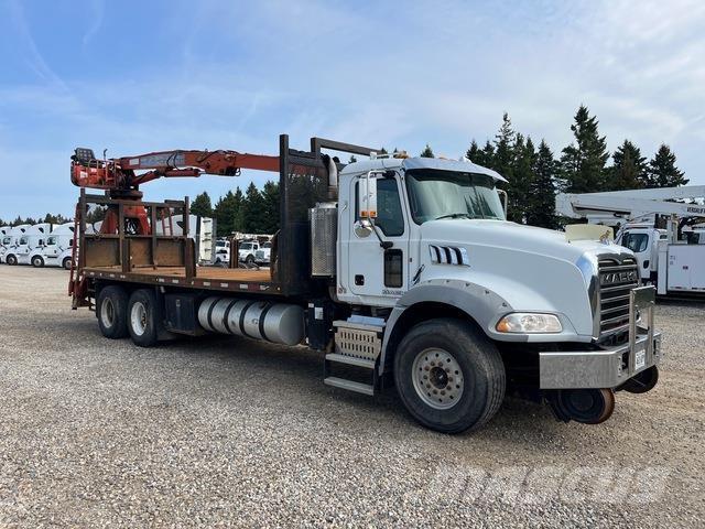 Mack GU813 Grabilice