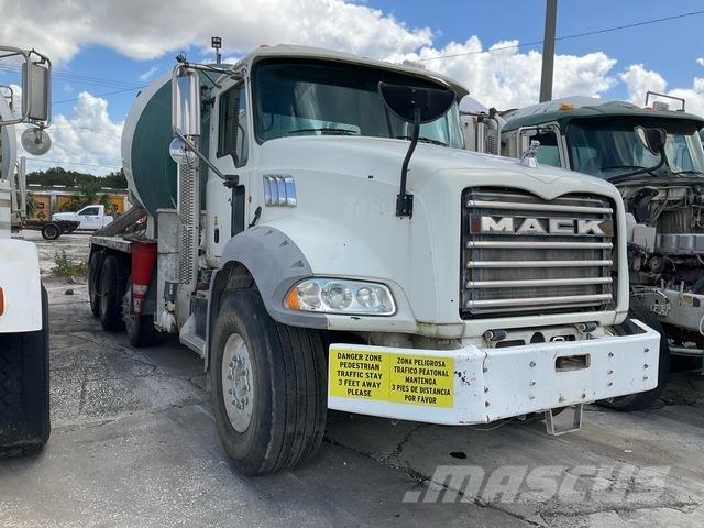 Mack GU813 Ostali kamioni