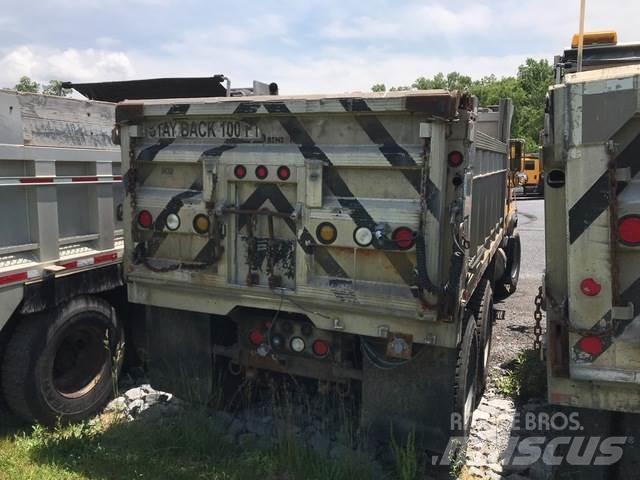 Mack RD600 Sniježne daske i  plugovi
