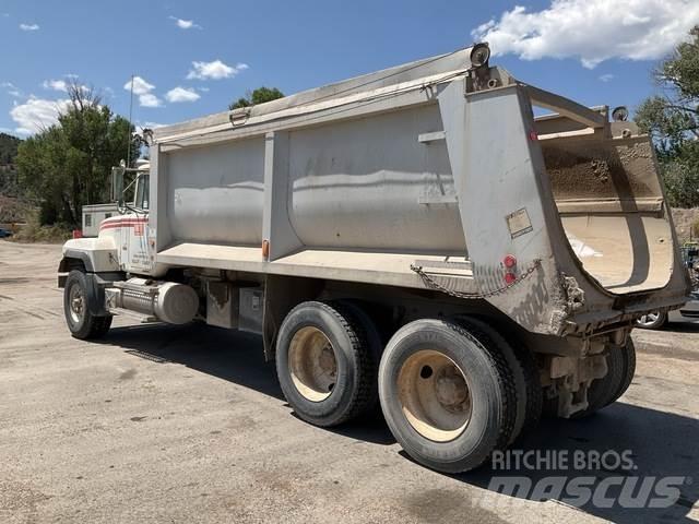 Mack RD688S Kiper kamioni