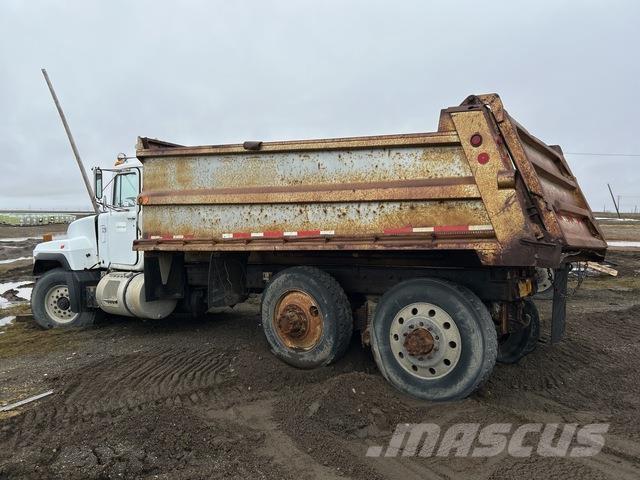Mack RD688S Kiper kamioni