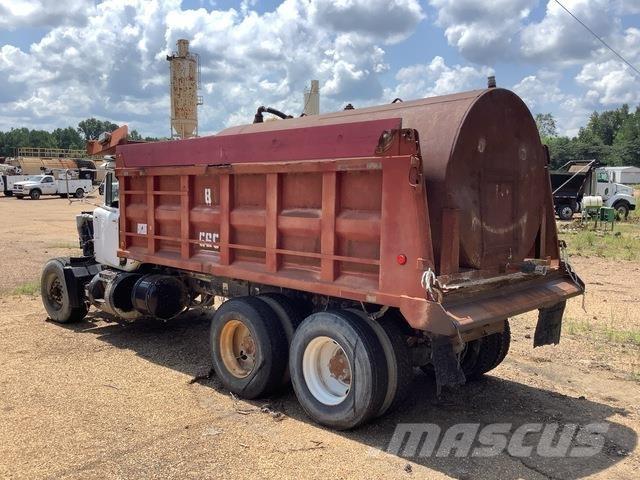 Mack RD690S Kiper kamioni