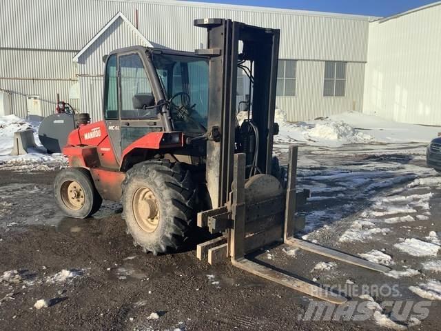 Manitou MC40 Terenski viličar