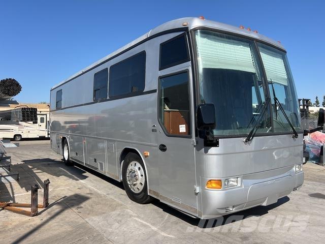 MCI F3500 Kamperi i kamp prikolice