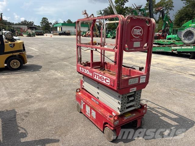 MEC 1330SE Škaraste platforme