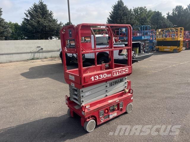 MEC 1330SE Škaraste platforme