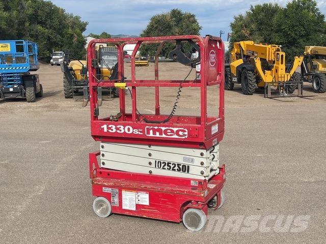 MEC 1330SE Škaraste platforme