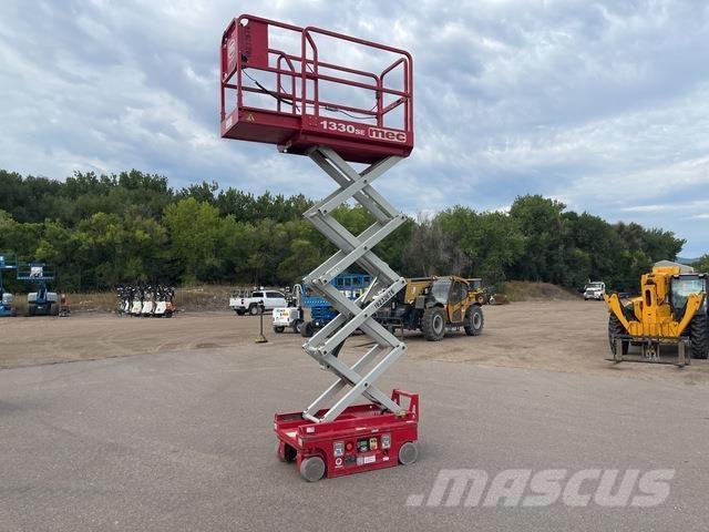 MEC 1330SE Škaraste platforme