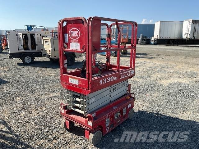 MEC 1330SE Škaraste platforme