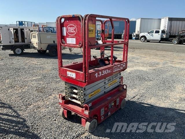 MEC 1330SE Škaraste platforme