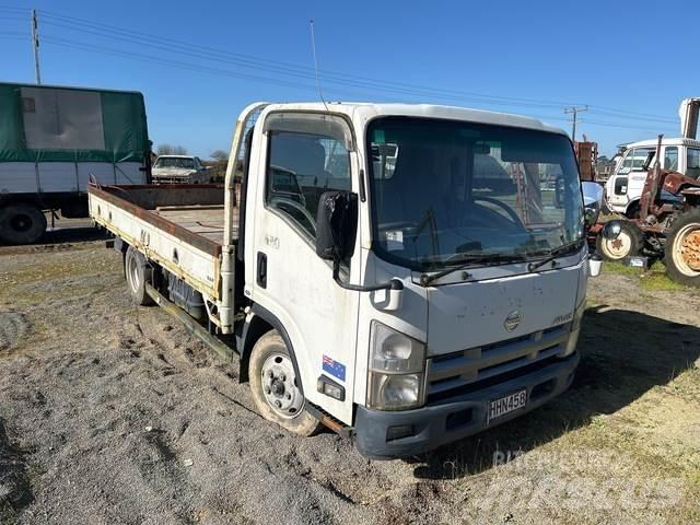 Nissan Atlas Kamioni sa otvorenim sandukom