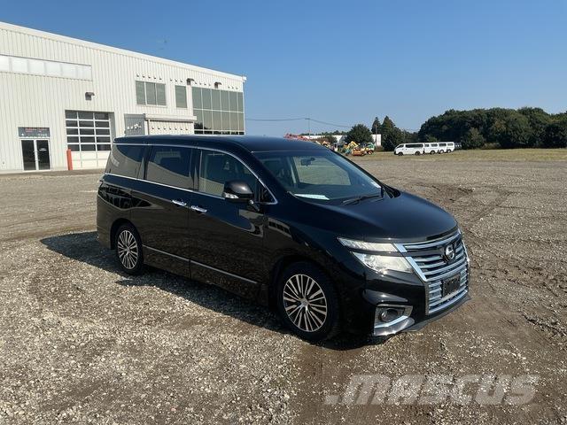 Nissan Elgrand Mini autobusi