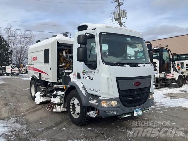 Peterbilt 220 Kamioni za čišćenje ulica
