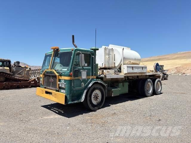 Peterbilt 320 Kamioni cisterne