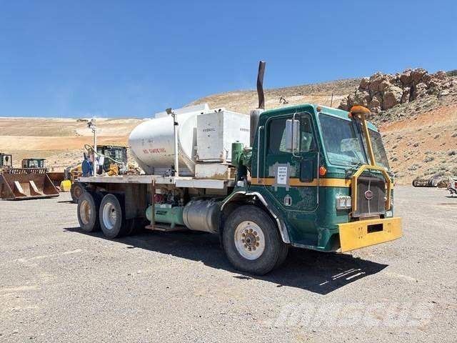 Peterbilt 320 Kamioni cisterne