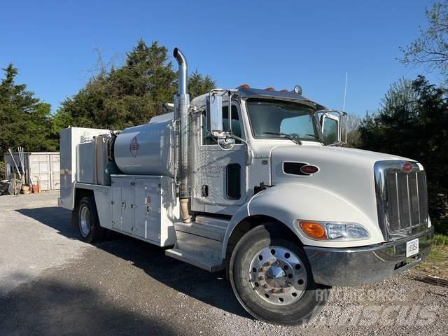 Peterbilt 337 Kamioni cisterne