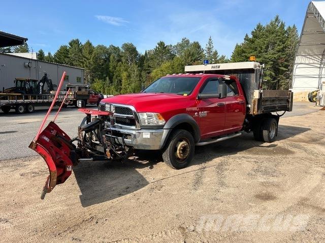 RAM 5500 Sniježne daske i  plugovi
