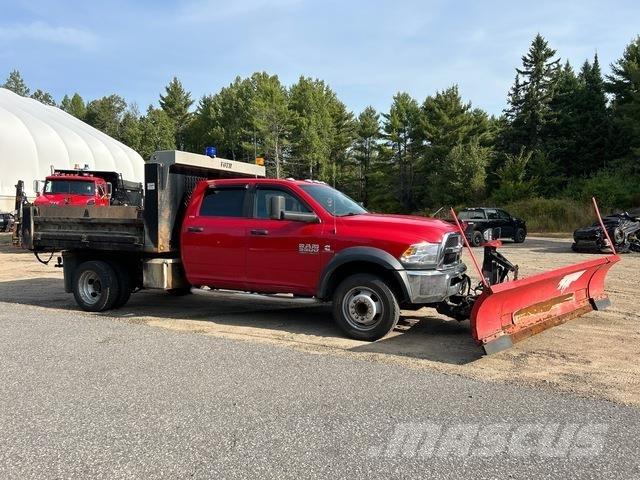 RAM 5500 Sniježne daske i  plugovi