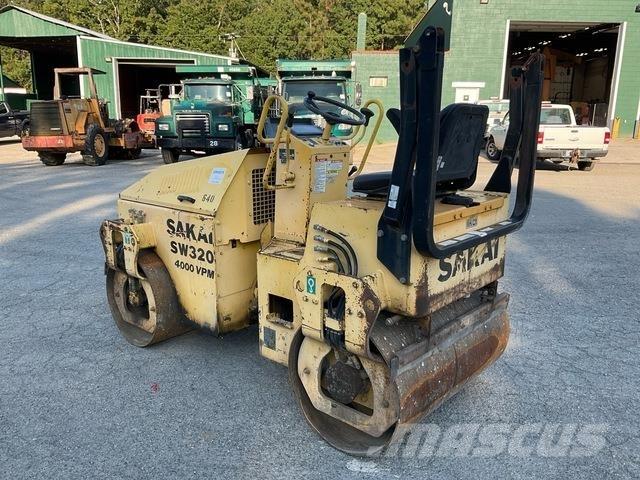 Sakai SW320 Valjci sa dvojnim bubnjem