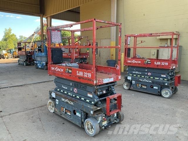 SkyJack 3219 Škaraste platforme