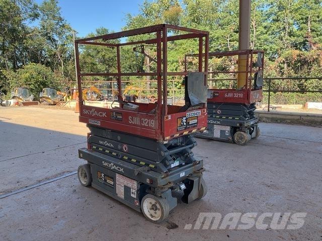 SkyJack 3219 Škaraste platforme