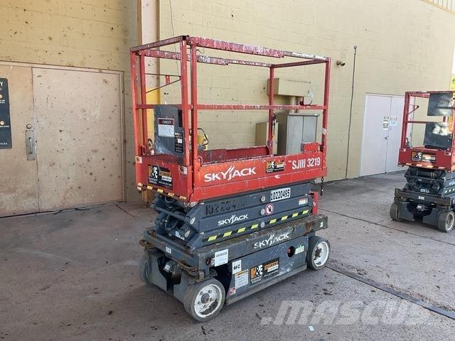 SkyJack 3219 Škaraste platforme