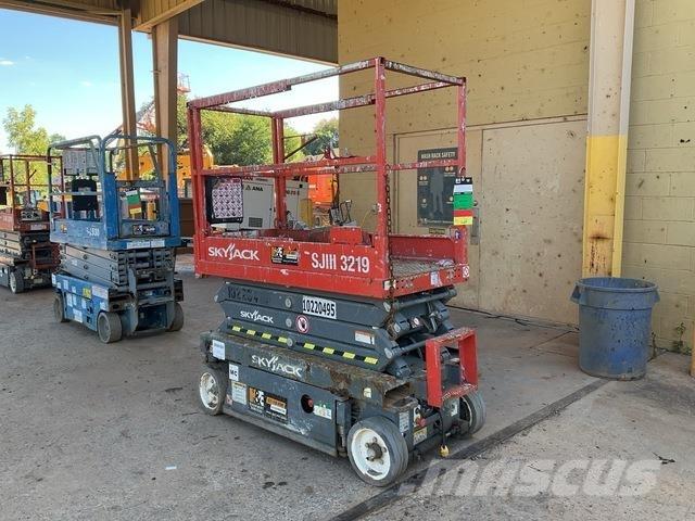 SkyJack 3219 Škaraste platforme