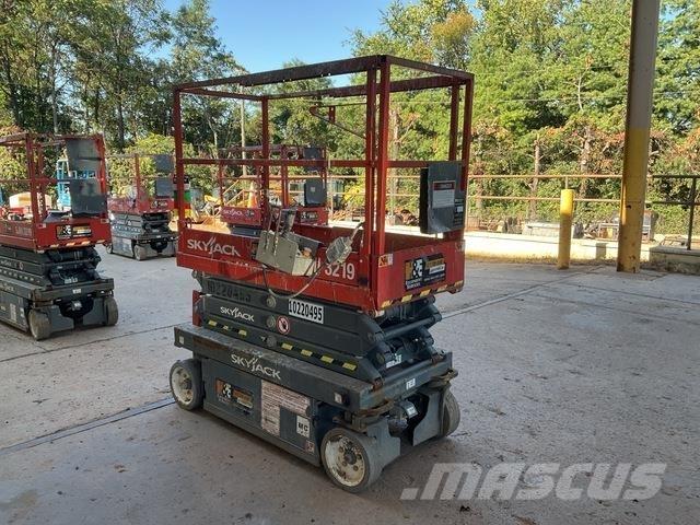 SkyJack 3219 Škaraste platforme