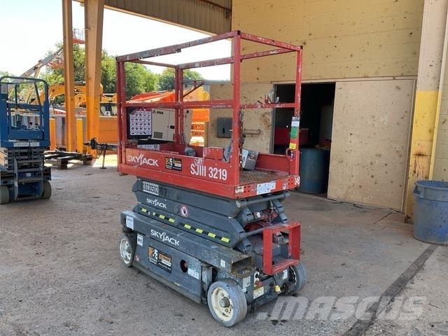 SkyJack 3219 Škaraste platforme