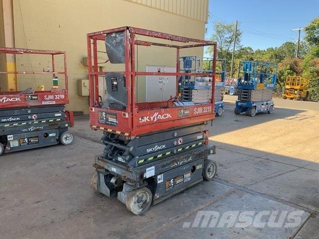 SkyJack 3219 Škaraste platforme