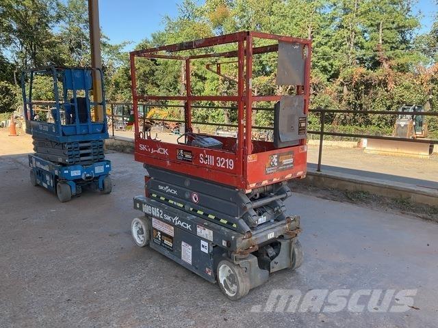 SkyJack 3219 Škaraste platforme