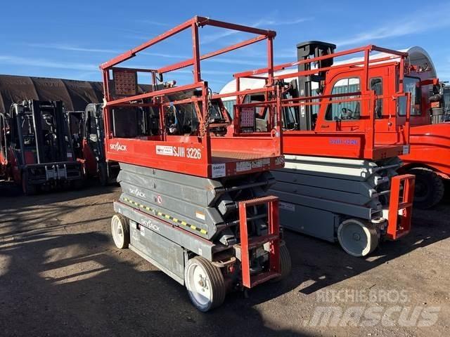 SkyJack 3226 Škaraste platforme