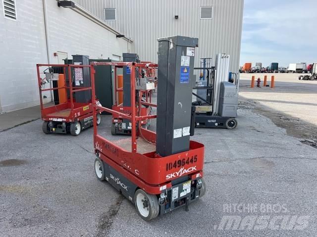 SkyJack SJ12 Vertikalne radne podizne platforme