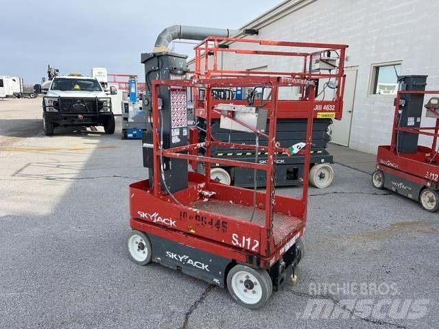 SkyJack SJ12 Vertikalne radne podizne platforme