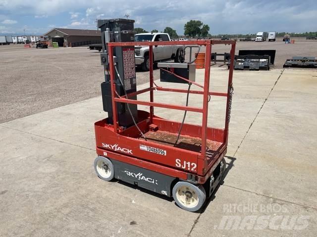 SkyJack SJ12 Vertikalne radne podizne platforme