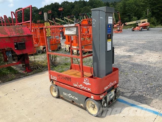 SkyJack SJ12 Vertikalne radne podizne platforme