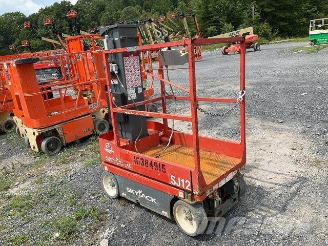 SkyJack SJ12 Vertikalne radne podizne platforme