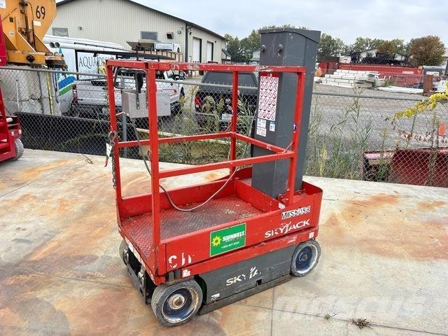 SkyJack SJ16 Vertikalne radne podizne platforme
