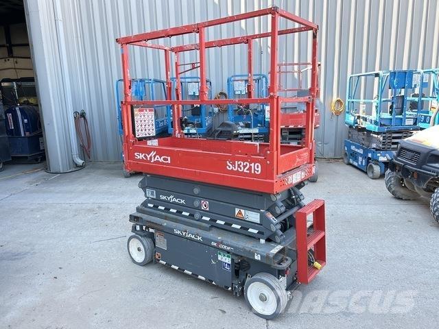 SkyJack SJ3219 Škaraste platforme