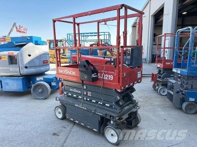 SkyJack SJ3219 Škaraste platforme